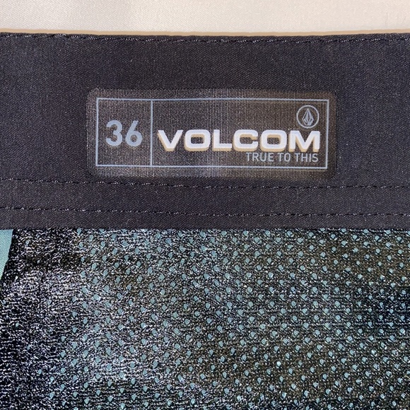 NWT!! Volcom Frickin Cross Shred Hybrid Shorts Size 36 - Picture 3 of 9